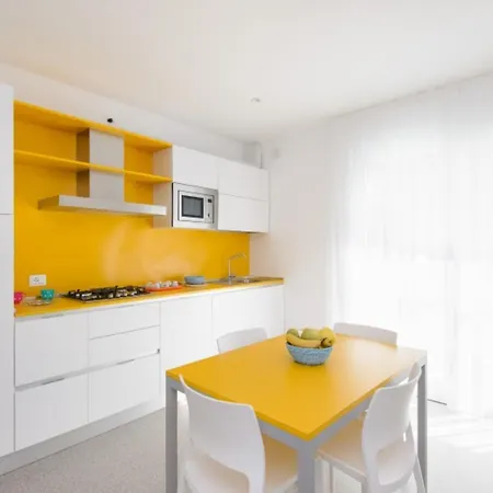 Apartman Bright And Colorful In Lignano *