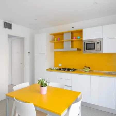 Lejlighed Bright And Colorful In Lignano