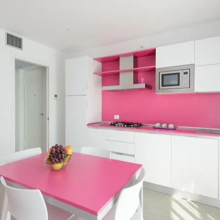 Apartman Bright And Colorful In Lignano