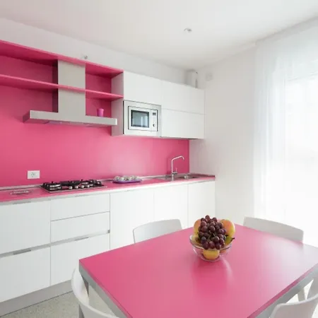 Apartman Bright And Colorful In Lignano *