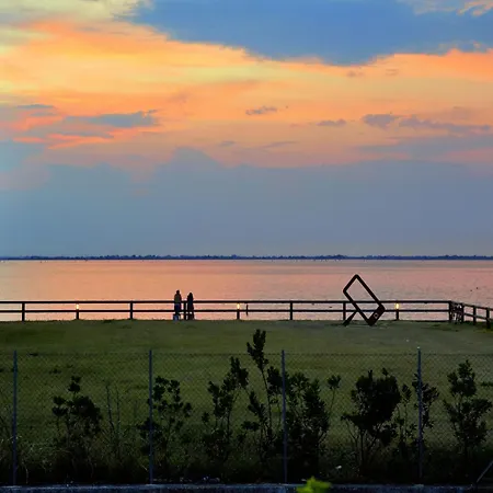 Bright And Colorful In Lignano Apartman *