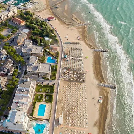 Bright And Colorful In Lignano Apartman *